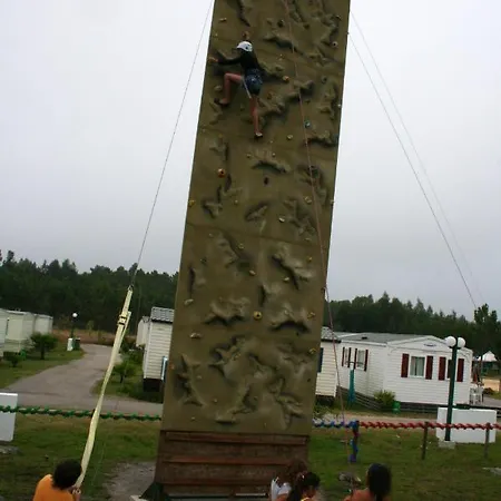 別荘 Charming House In With Shared Pool