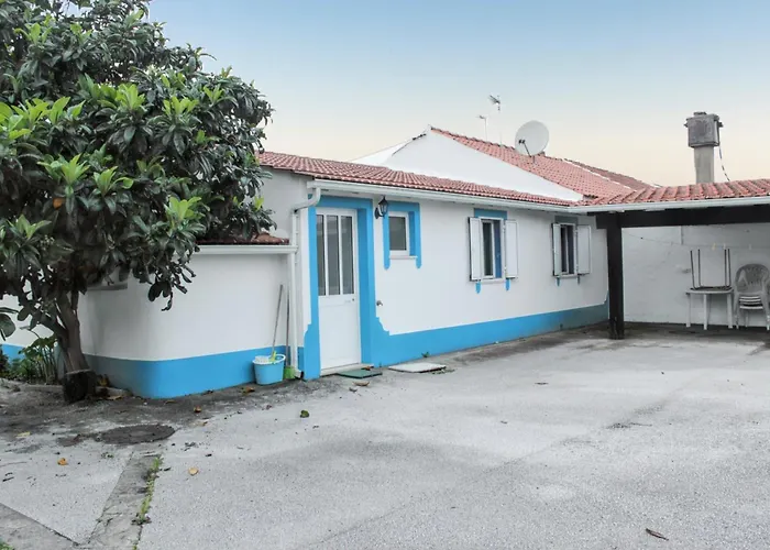 別荘 Charming House In With Shared Pool *