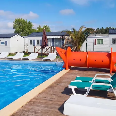 Charming House In With Shared Pool