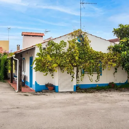 Charming House In With Shared Pool Σπίτι διακοπών