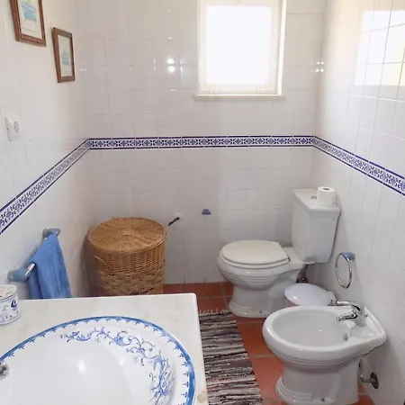 Charming House In With Shared Pool Ferienhaus *